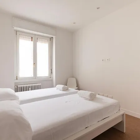 Apartman Youhosty - Gioia Tower View Milánó