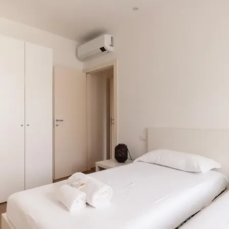 公寓 Youhosty - Gioia Tower View