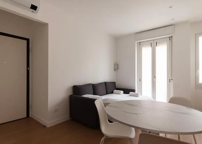 Youhosty - Gioia Tower View * Mediolan