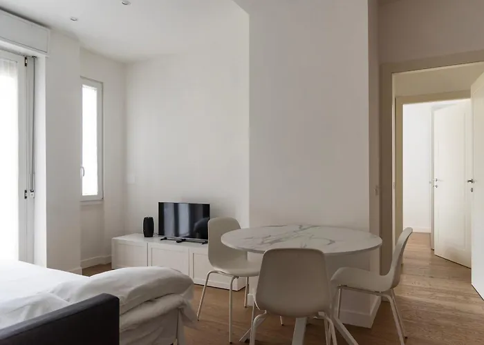 Youhosty - Gioia Tower View * Mediolan